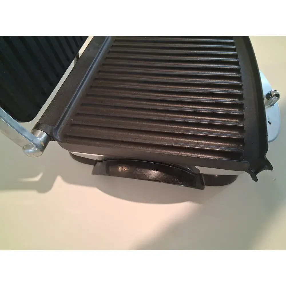 DeLonghi CGH800 Retro Contact Grill Panini Press Stainless Steel Slightly
